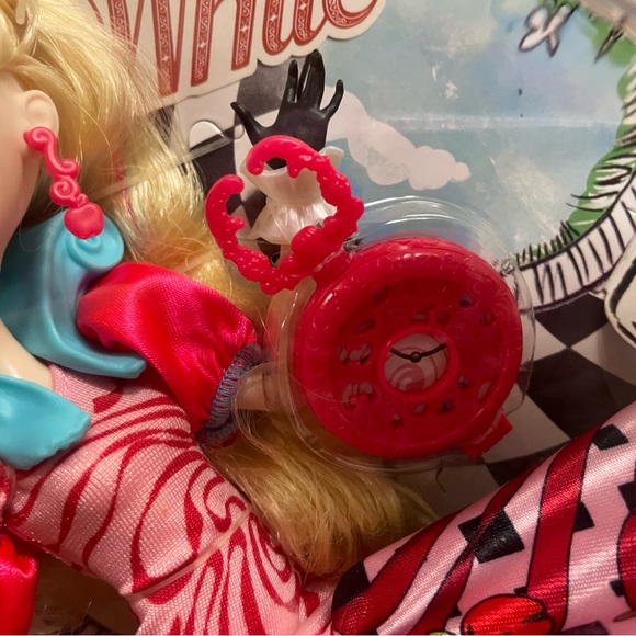 Ever After High Apple White Way Too Wonderland 12” doll. Collectible NWT NRFB - Picture 7 of 16